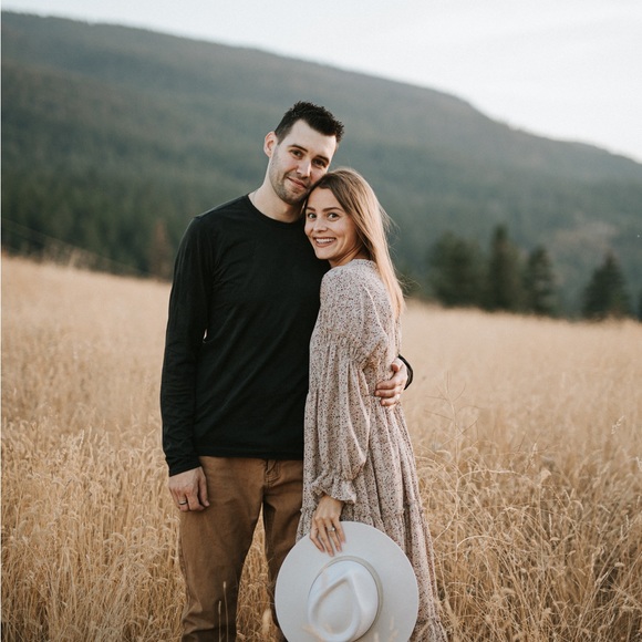 Meet your Posher, Rayane - Picture 1 of 1